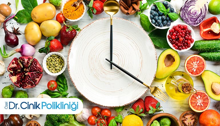 Aralıklı Oruç (IF) Diyeti Nedir ve Faydaları Nelerdir?