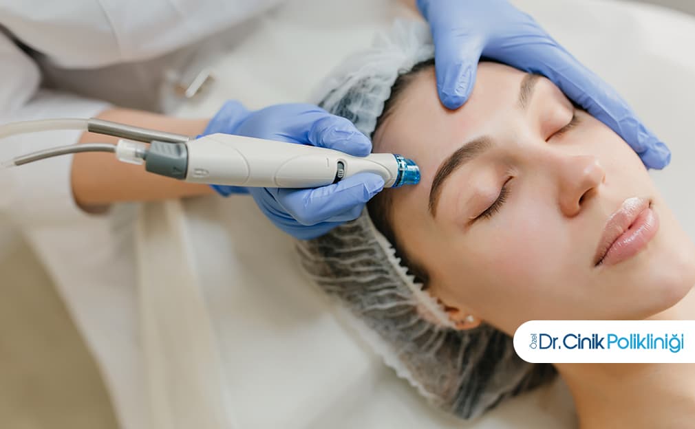 HydraFacial Cilt Bakımı Faydaları: Gelişmiş Bakımla Cildinizi Yenileyin